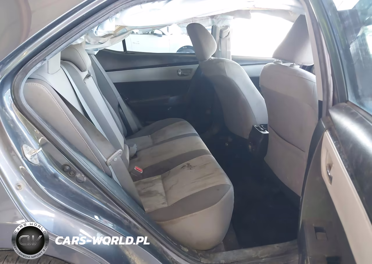 2018 Toyota Corolla Le VIN:5YFBURHE4JP842817 - 8