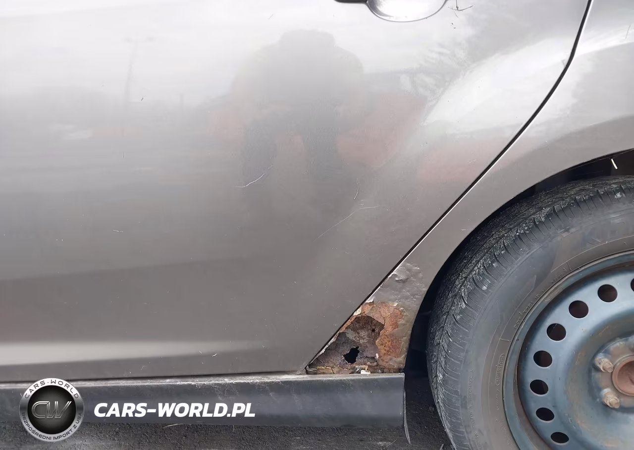 2013 Ford Focus Se VIN:1FADP3F28DL180622 - 6
