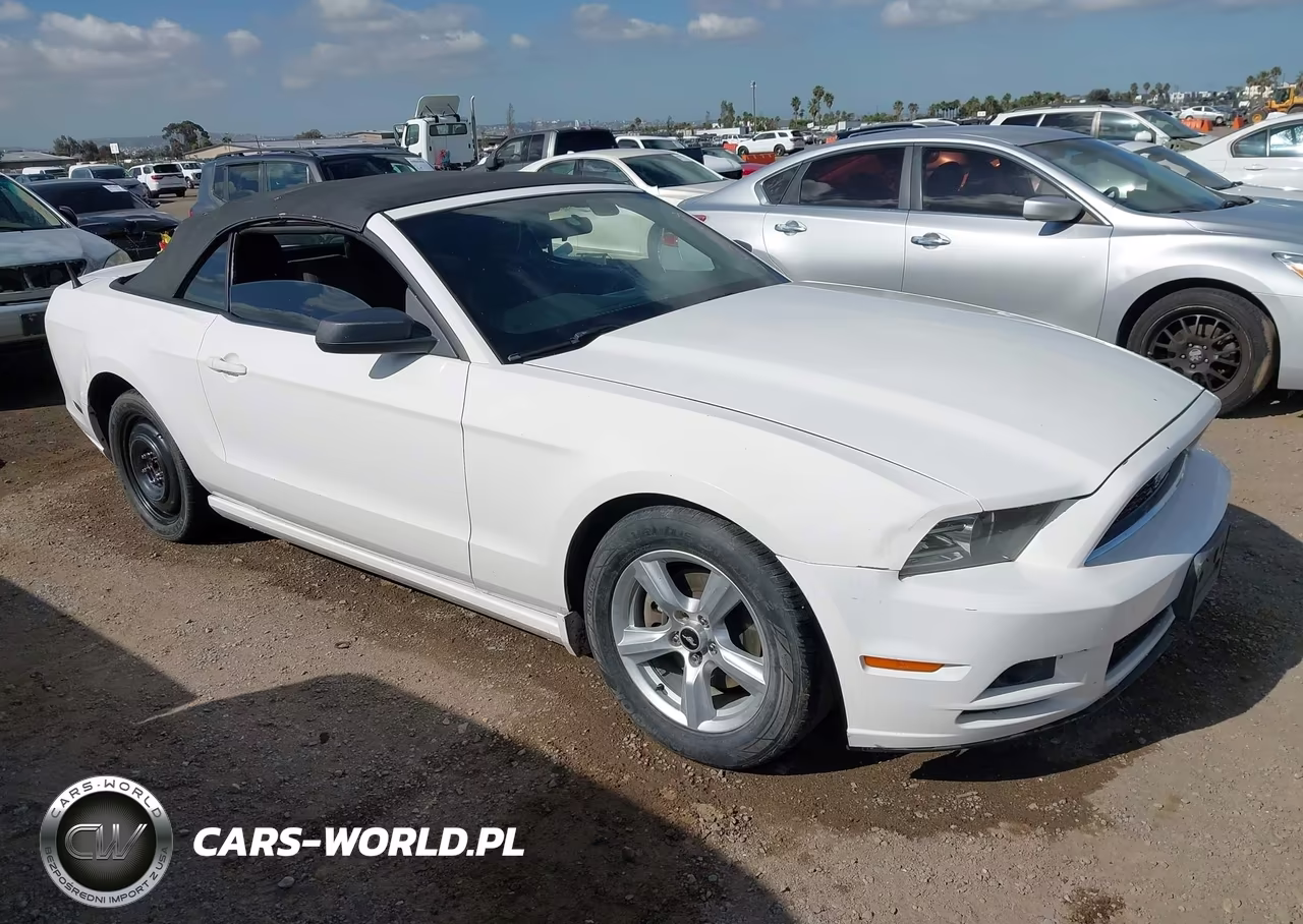 2013 Ford Mustang V6