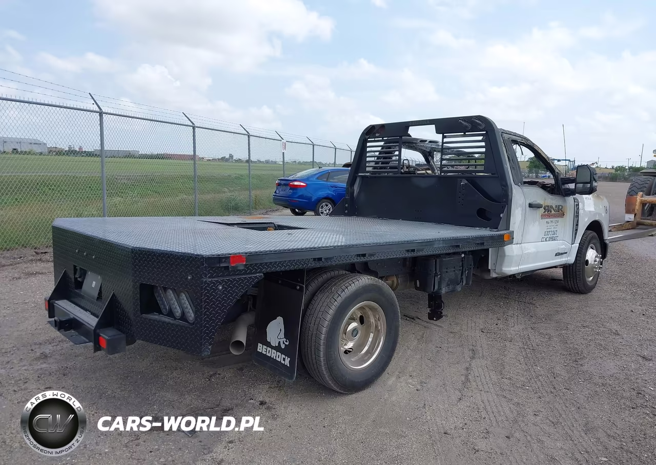 2024 Ford F-350 Chassis Xl VIN:1FDRF3GT3REE43651 - 4