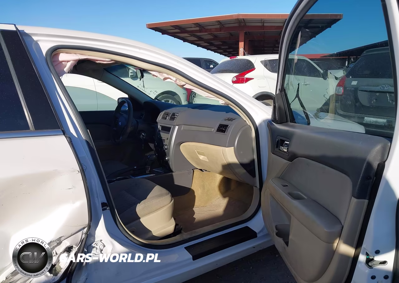 2012 Ford Fusion Se VIN:3FAHP0HA9CR444970 - 5