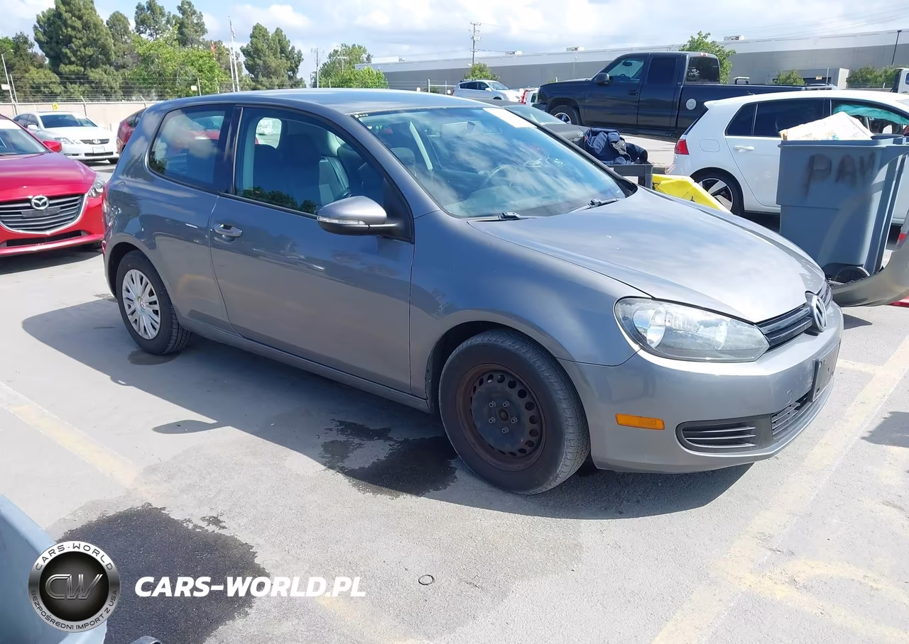 2011 Volkswagen Golf 2.5L 2-Door