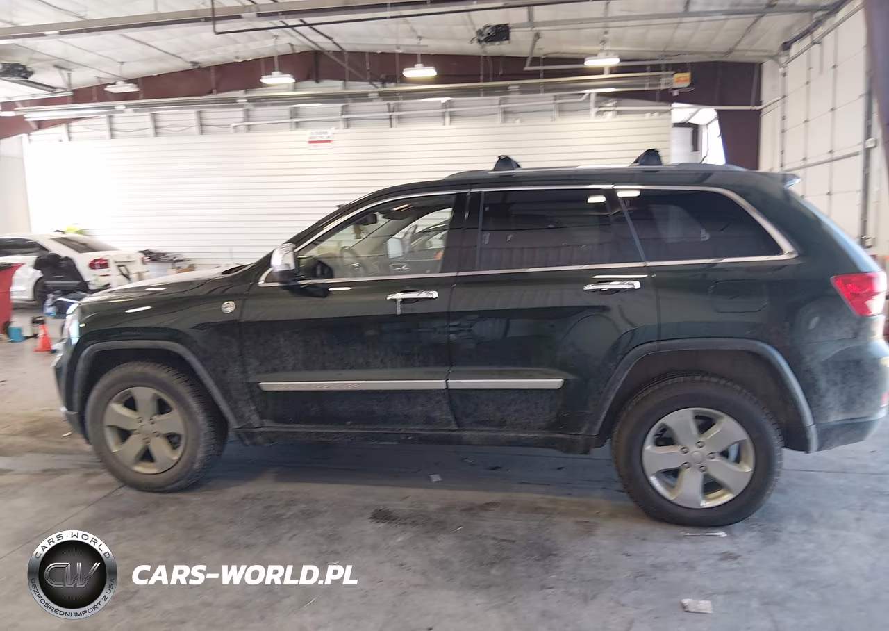 2011 Jeep Grand Cherokee Laredo VIN:1J4RR4GG4BC548828 - 14