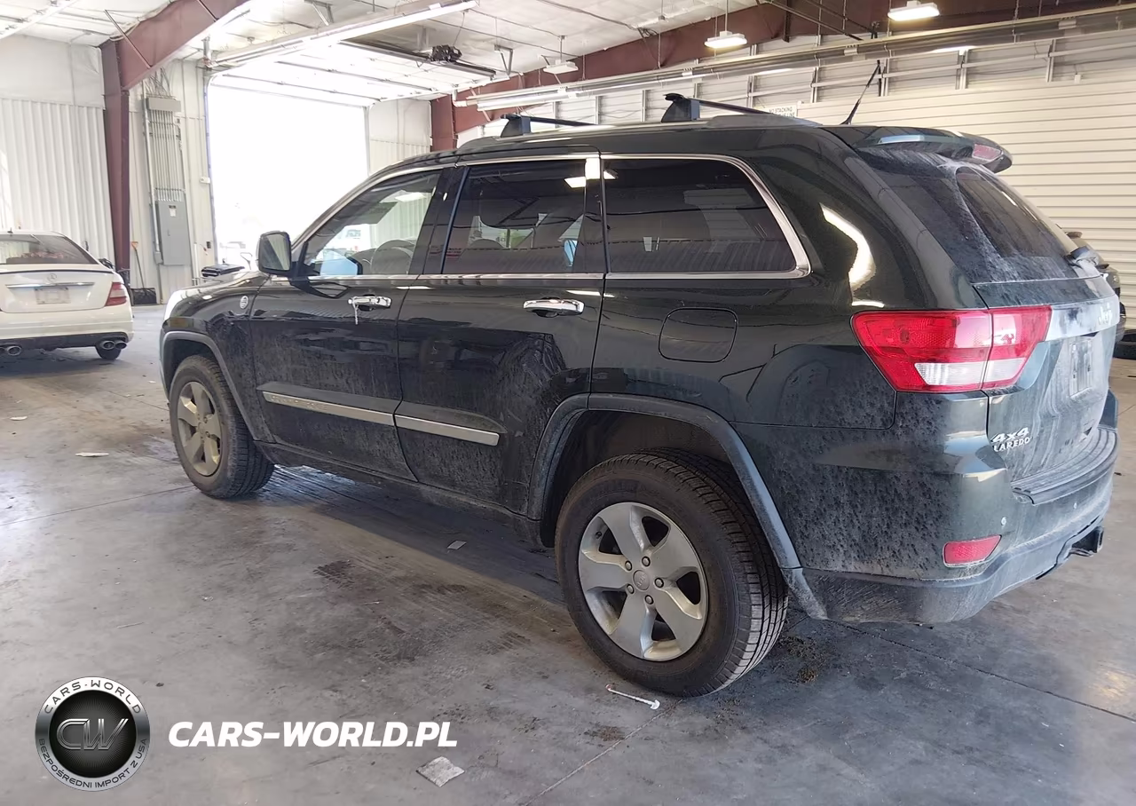 2011 Jeep Grand Cherokee Laredo VIN:1J4RR4GG4BC548828 - 3