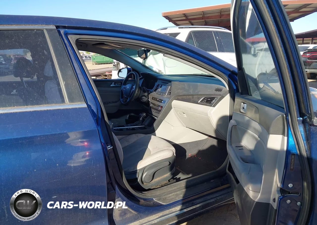 2015 Hyundai Sonata Sport VIN:5NPE34AF3FH033383 - 5