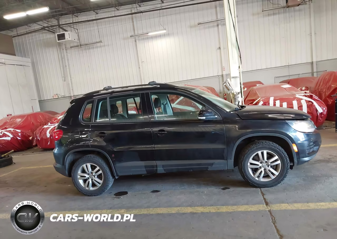 2016 Volkswagen Tiguan S VIN:WVGAV7AX9GW606278 - 14