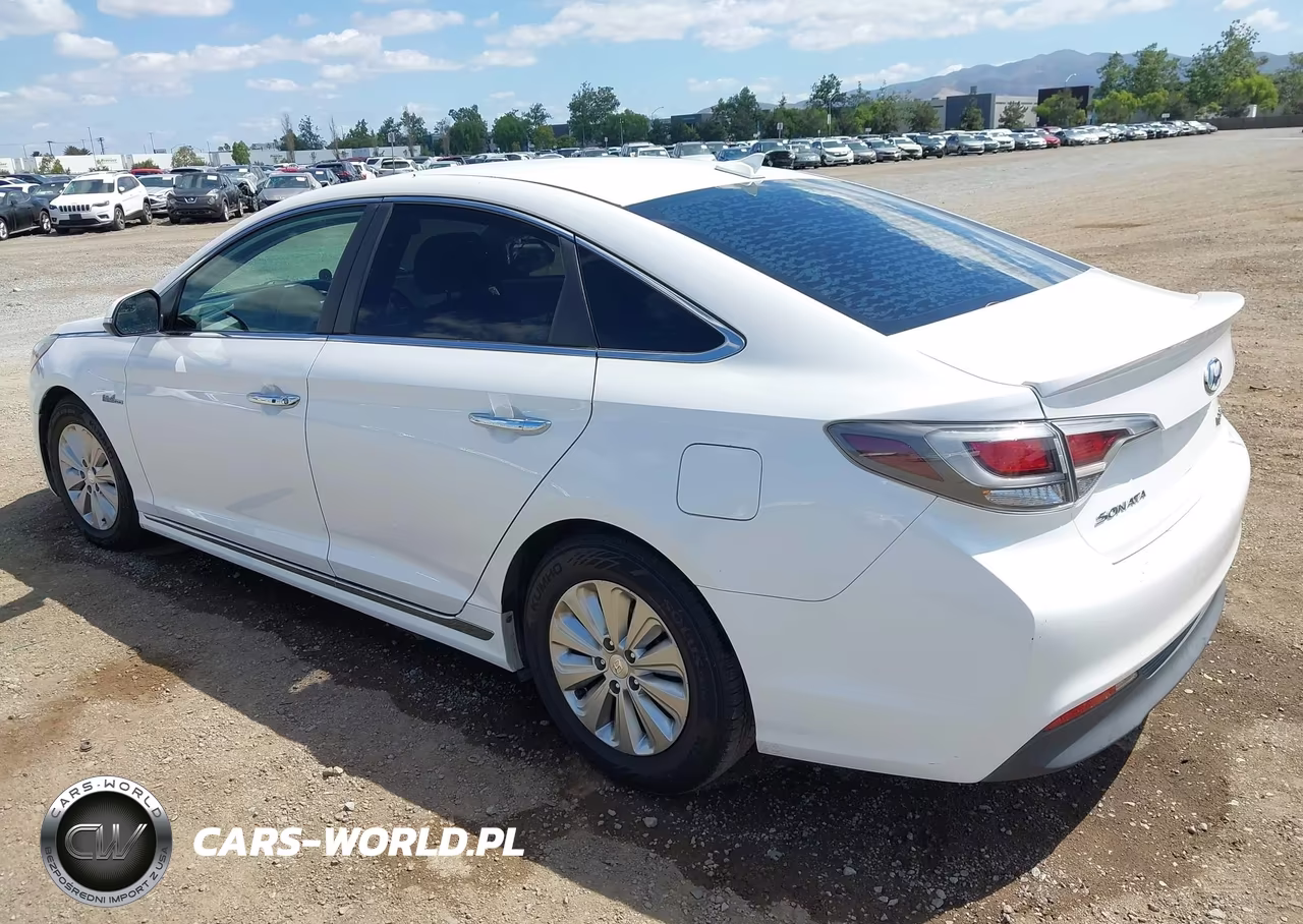 2016 Hyundai Sonata Hybrid Se VIN:KMHE24L14GA025933 - 3
