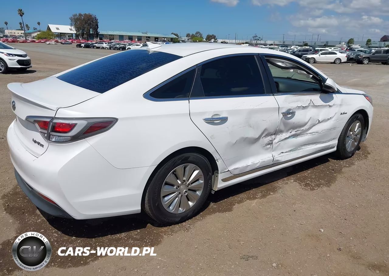 2016 Hyundai Sonata Hybrid Se VIN:KMHE24L14GA025933 - 4