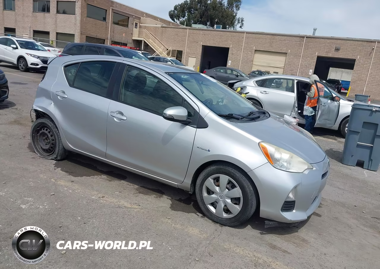 2013 Toyota Prius C Two