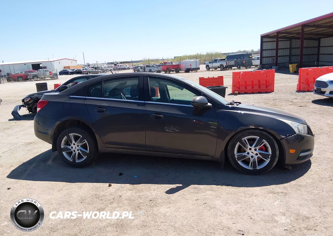 2014 Chevrolet Cruze Diesel VIN:1G1P75SZXE7145699 - 14