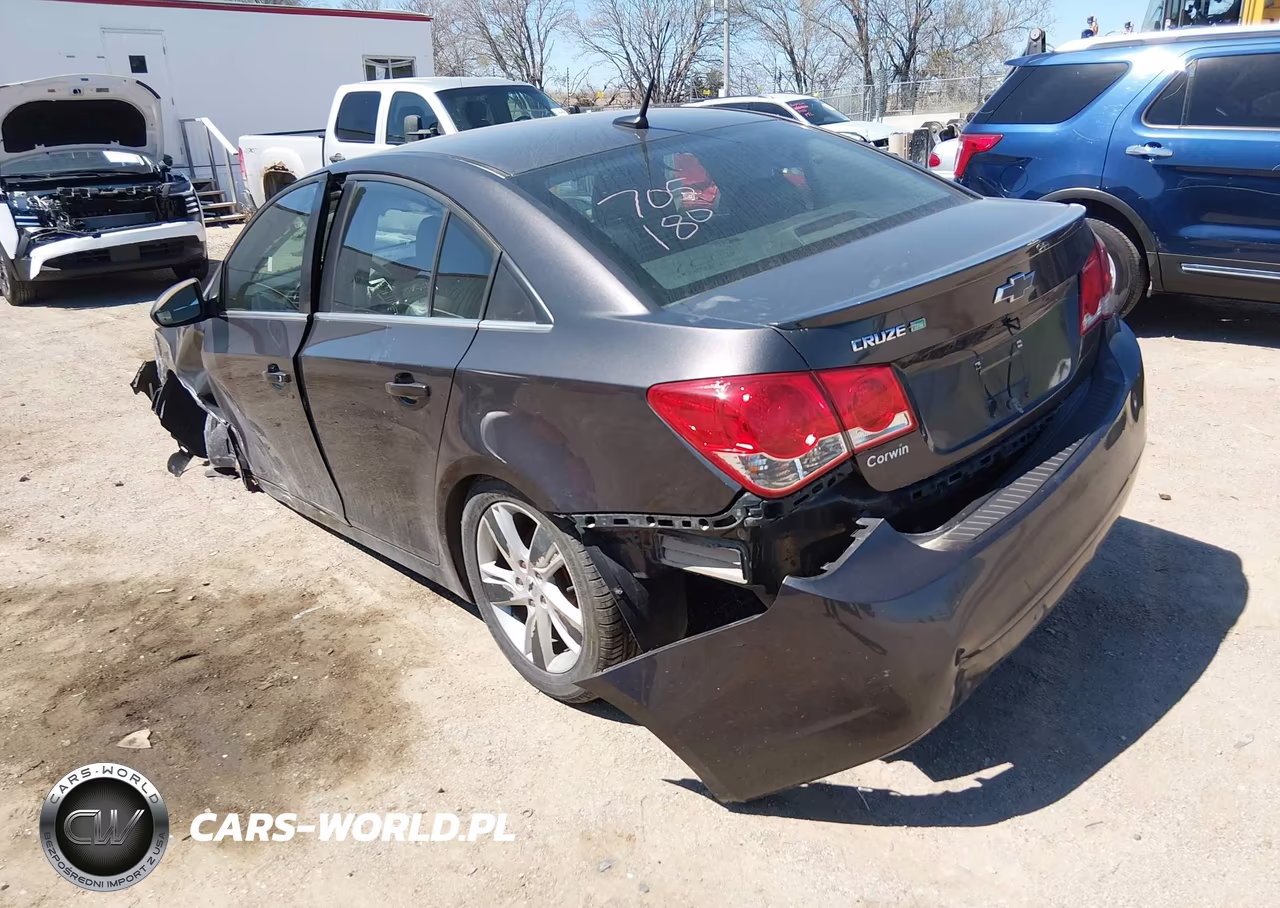 2014 Chevrolet Cruze Diesel VIN:1G1P75SZXE7145699 - 3