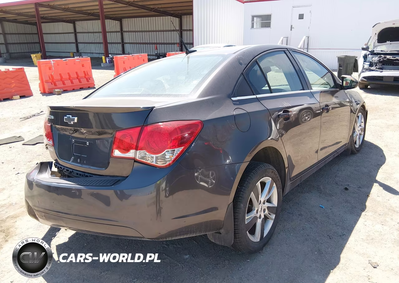2014 Chevrolet Cruze Diesel VIN:1G1P75SZXE7145699 - 4