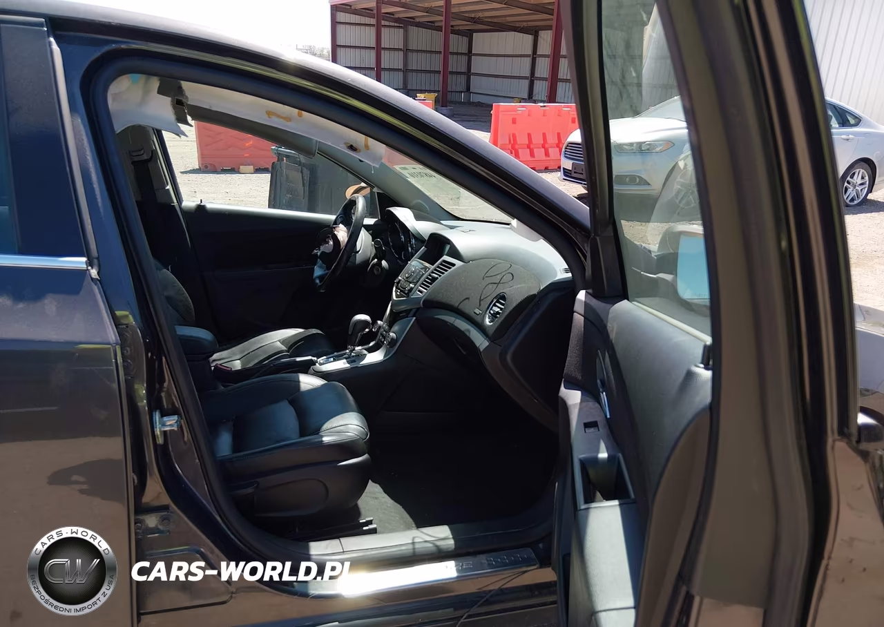 2014 Chevrolet Cruze Diesel VIN:1G1P75SZXE7145699 - 5