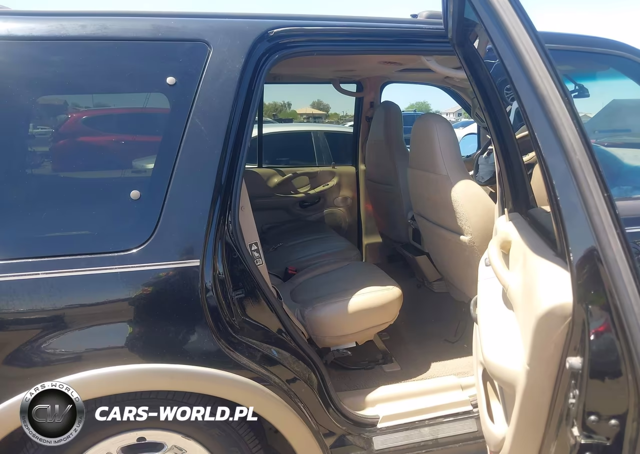 2002 Ford Expedition Eddie Bauer VIN:1FMRU17L22LA25383 - 8