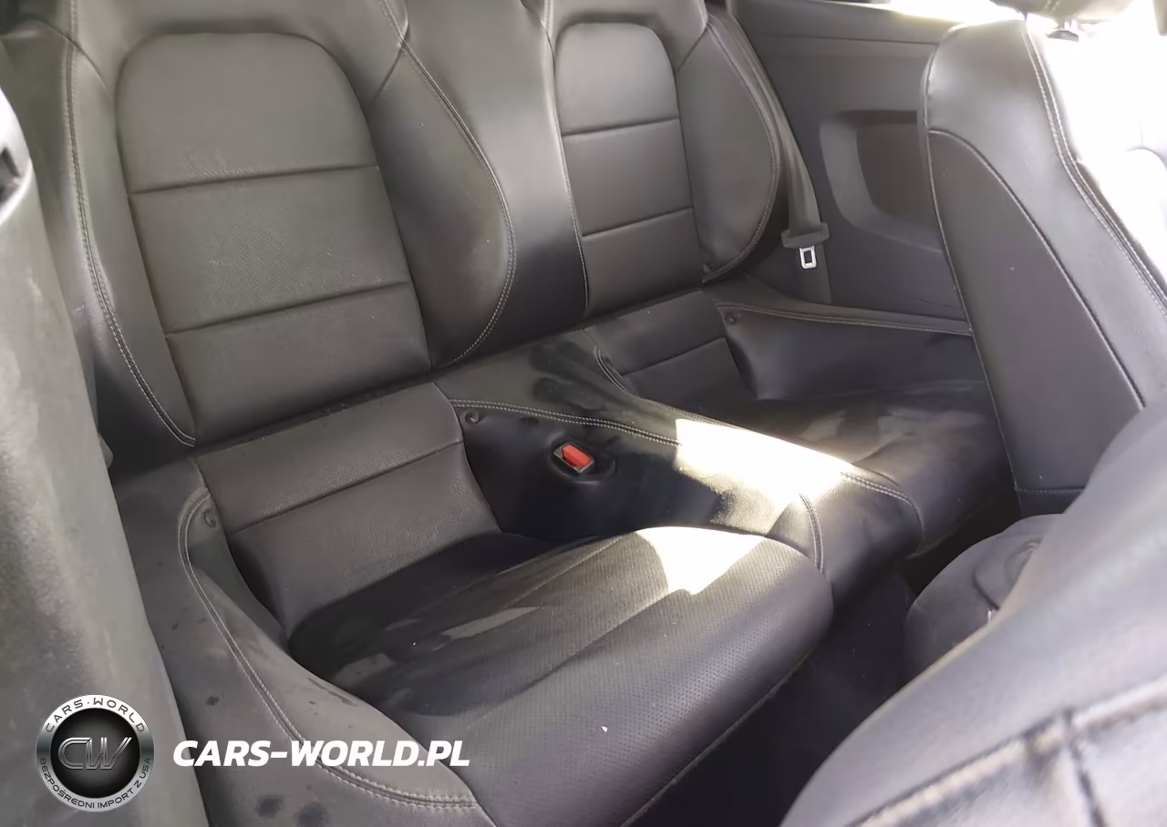 2021 Ford Mustang Ecoboost Premium VIN:1FATP8UH4M5120664 - 8