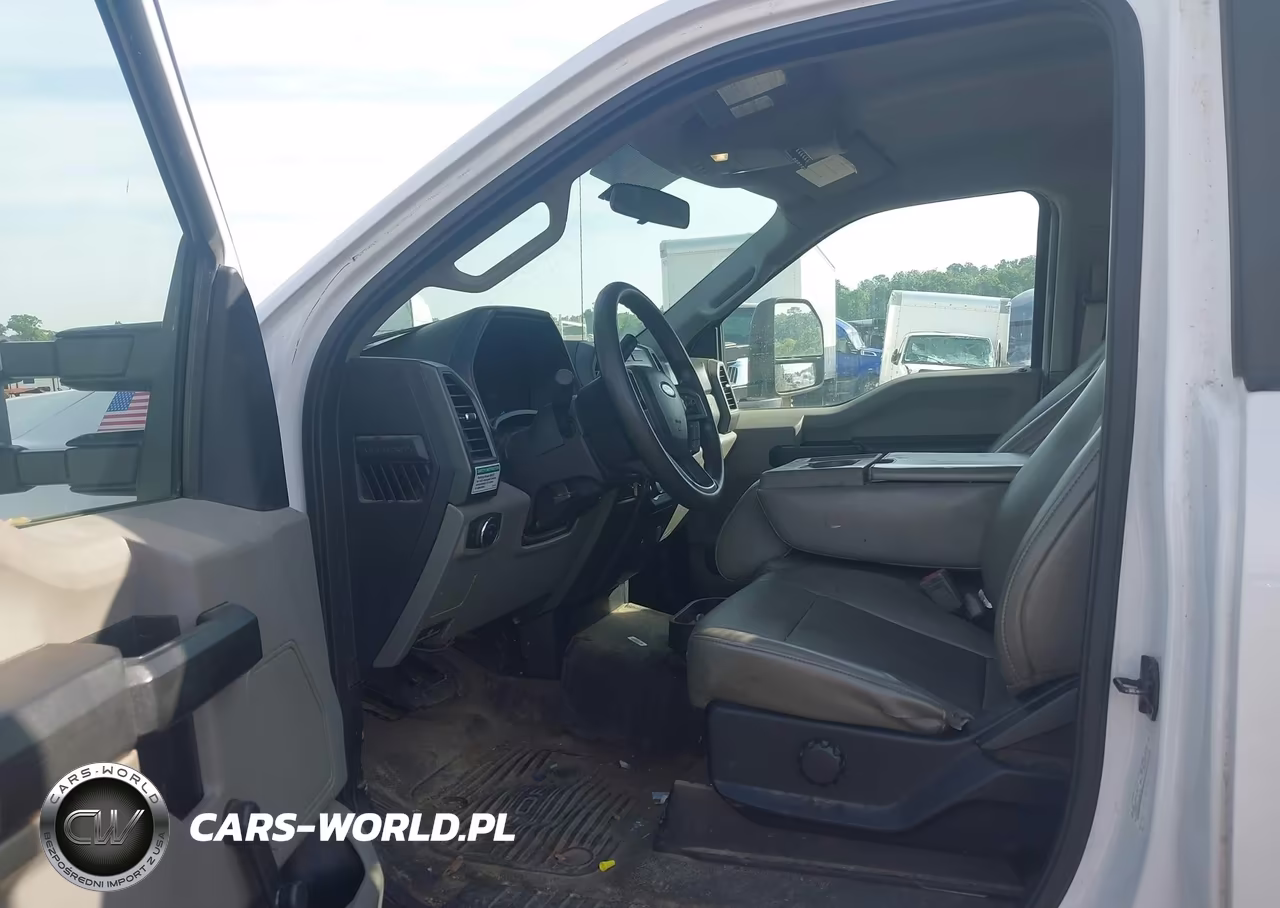 2019 Ford F-550 Chassis Xl VIN:1FDUF5GY5KDA01449 - 7