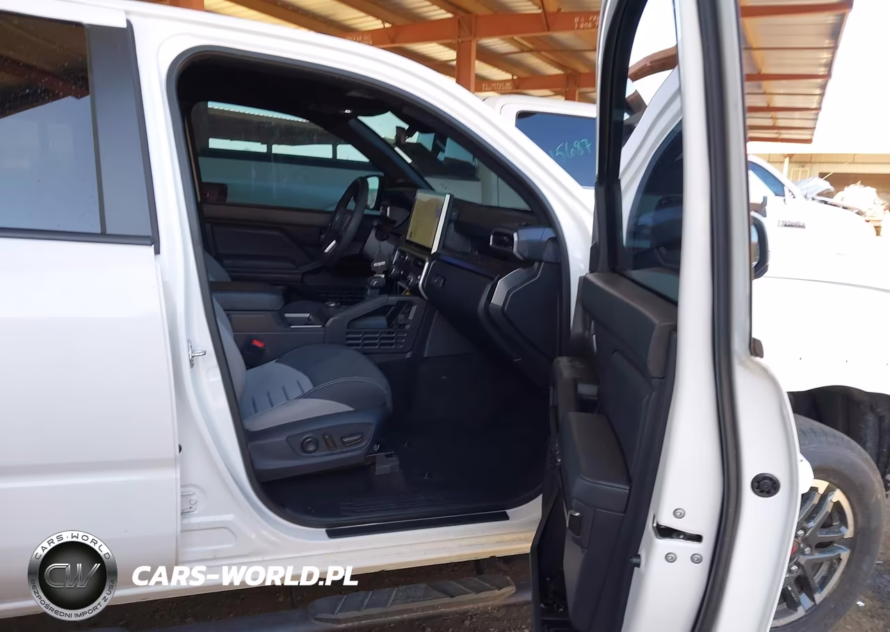 2025 Toyota Tacoma Trd Sport VIN:3TMKB5FN9SM046736 - 5