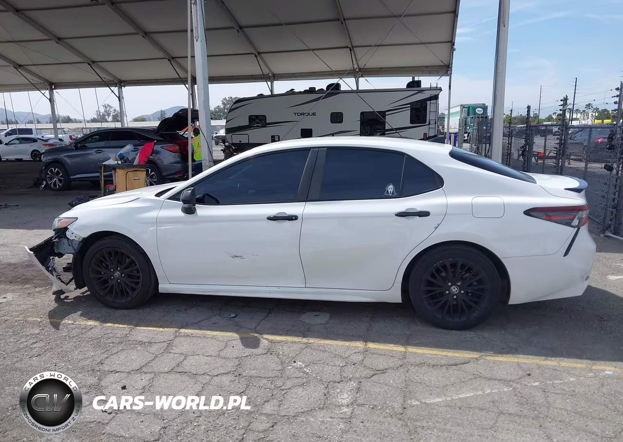 2022 Toyota Camry Se Nightshade Edition VIN:4T1G11AK2NU068930 - 15