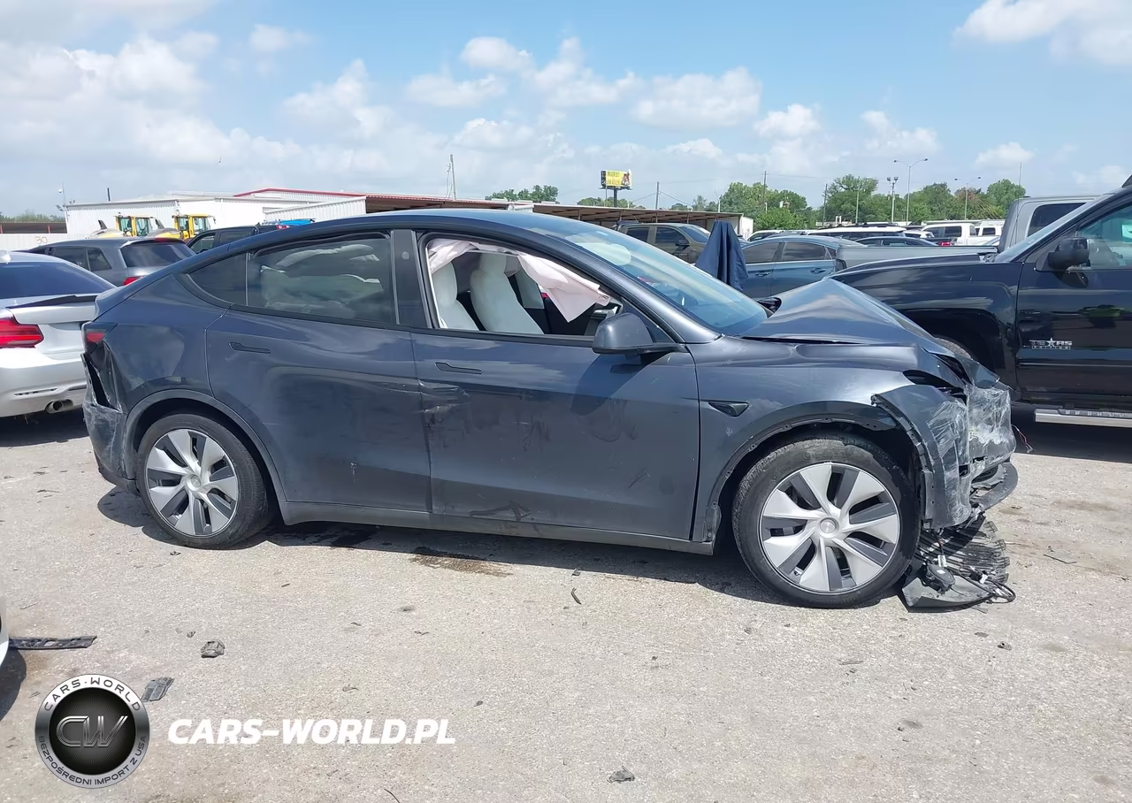 2024 Tesla Model Y Long Range Dual Motor All-Wheel Drive VIN:7SAYGAEEXRF075122 - 13