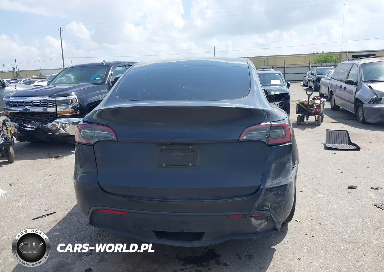 2024 Tesla Model Y Long Range Dual Motor All-Wheel Drive VIN:7SAYGAEEXRF075122 - 16