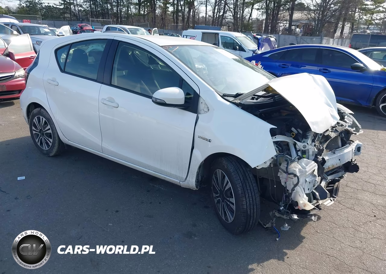 2016 TOYOTA PRIUS C