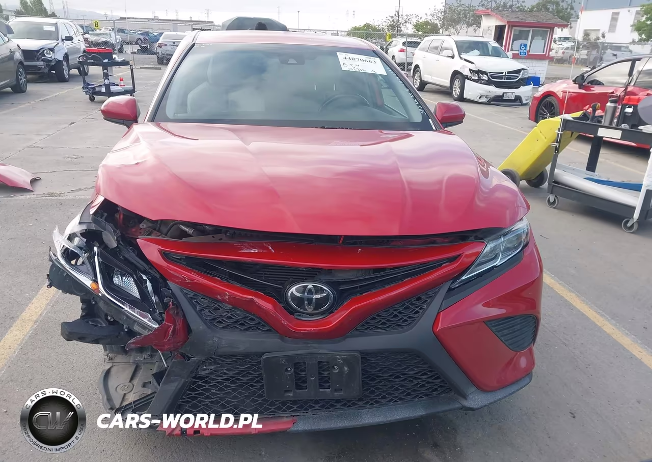 2020 Toyota Camry Se VIN:4T1G11AKXLU347569 - 13