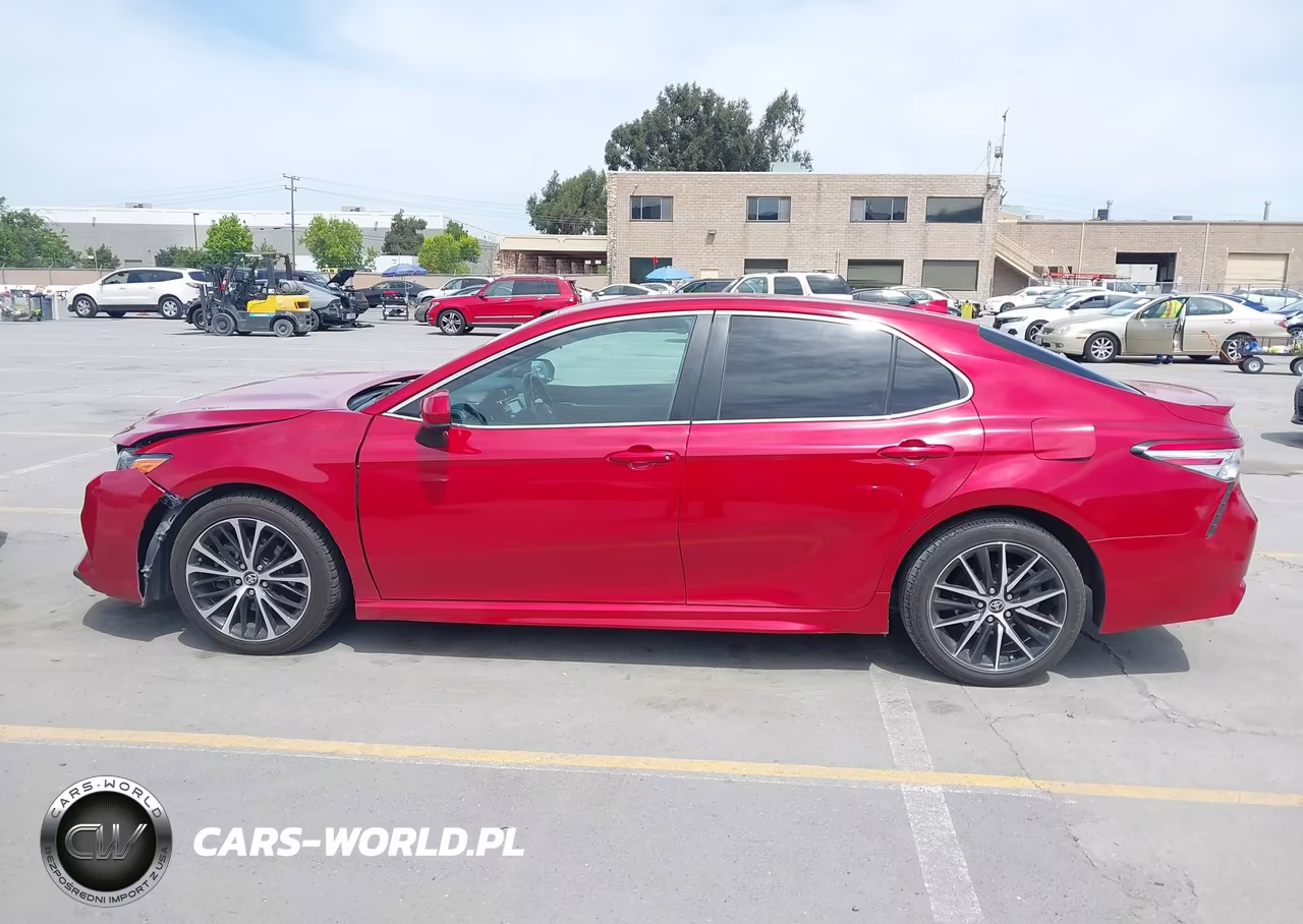 2020 Toyota Camry Se VIN:4T1G11AKXLU347569 - 15
