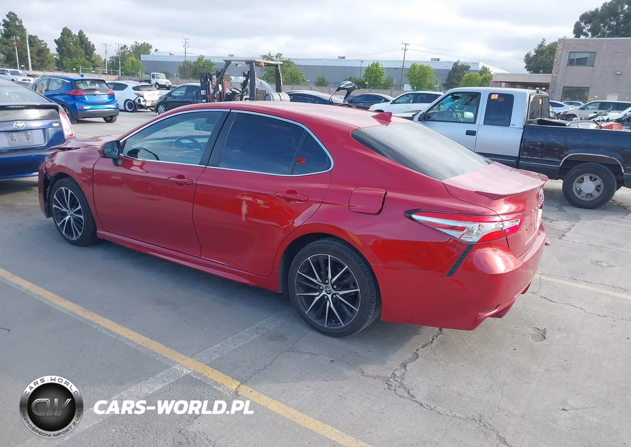 2020 Toyota Camry Se VIN:4T1G11AKXLU347569 - 3
