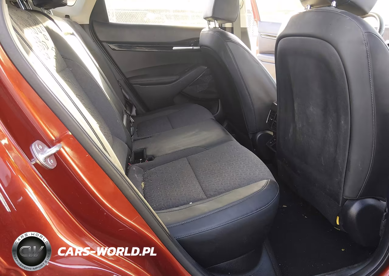 2024 Kia Seltos X-Line VIN:KNDEUCA72R7523483 - 8
