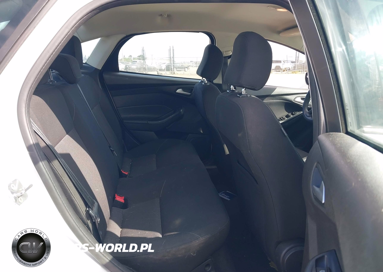 2017 Ford Focus Se VIN:1FADP3F27HL309312 - 8