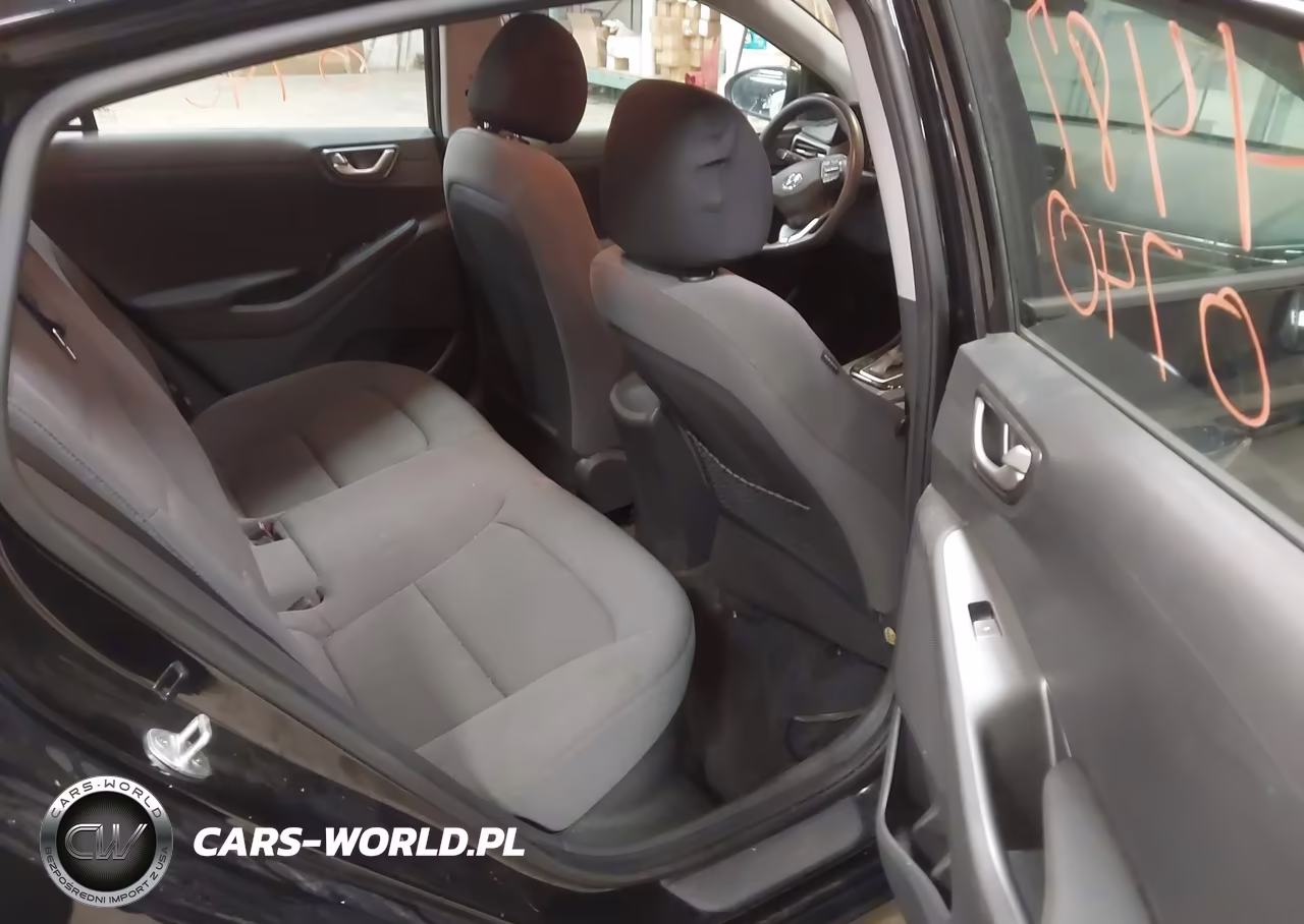 2020 Hyundai Ioniq Hybrid Blue VIN:KMHC65LC4LU186102 - 8