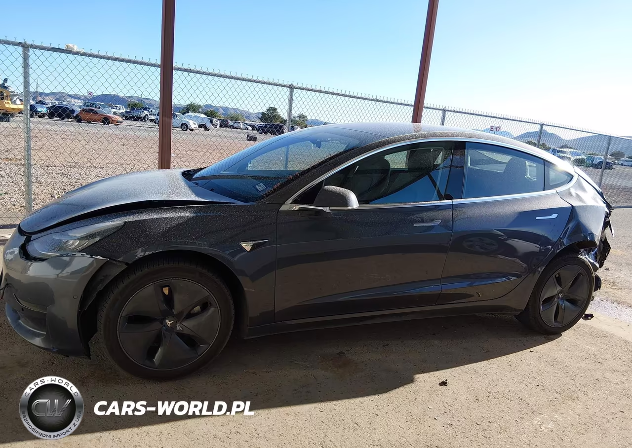 2018 Tesla Model 3 Long Range-Mid Range VIN:5YJ3E1EA5JF052720 - 13
