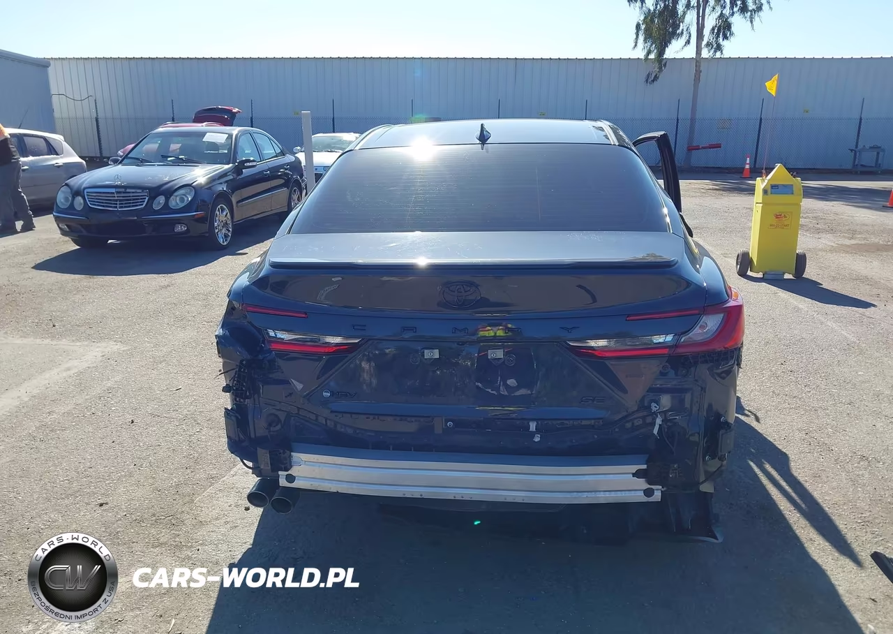 2025 Toyota Camry Se VIN:4T1DAACK8SU572202 - 17