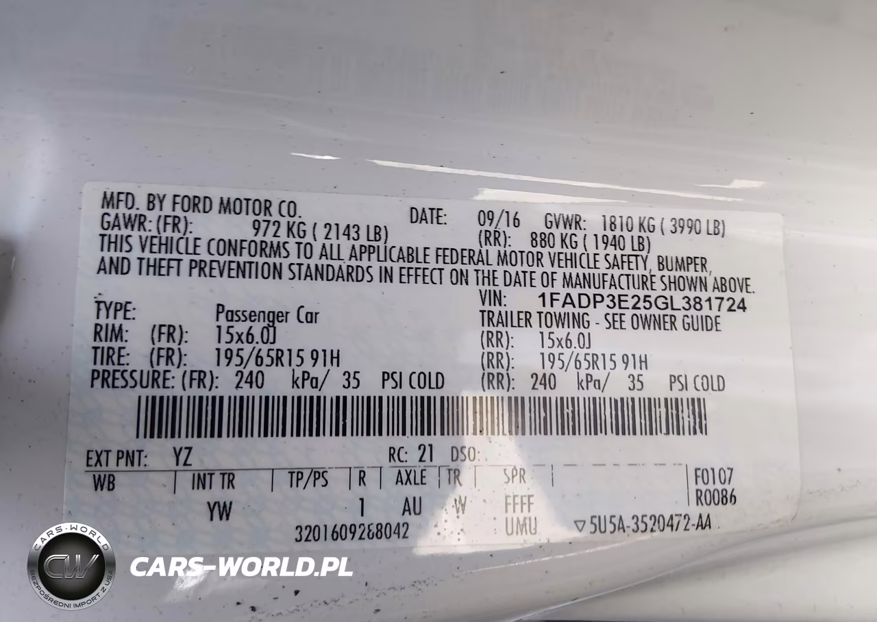 2016 Ford Focus S VIN:1FADP3E25GL381724 - 9