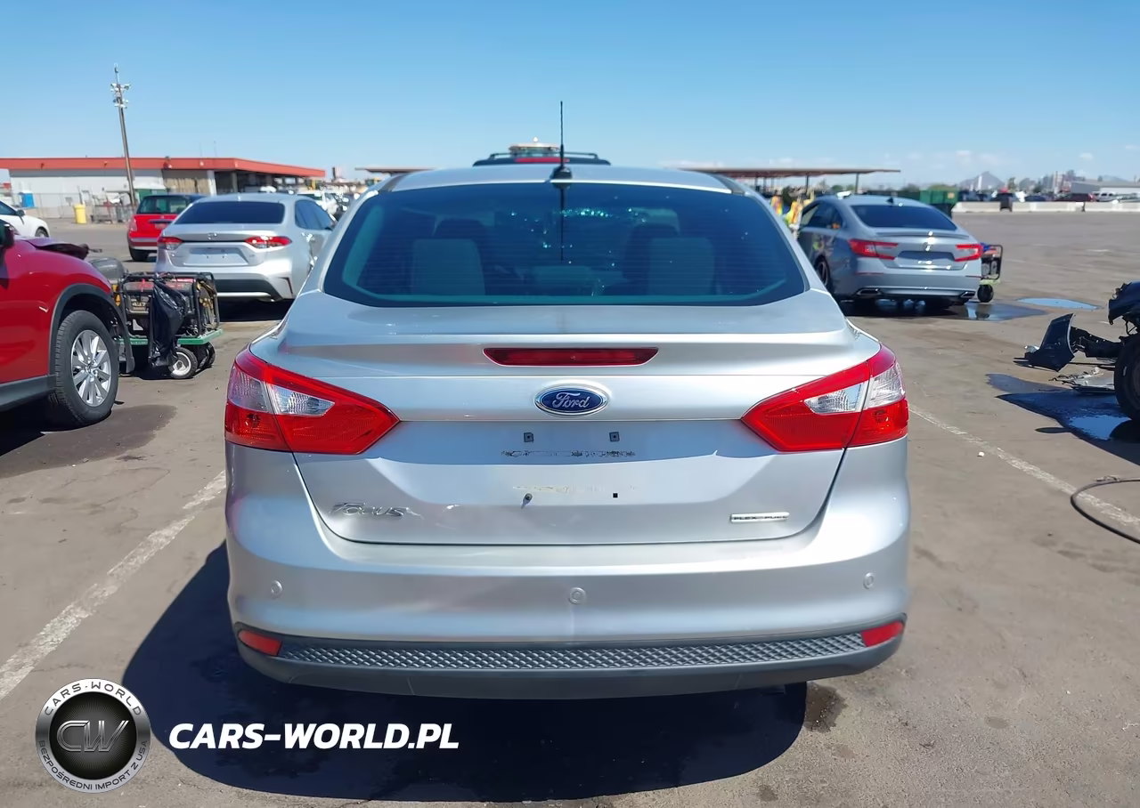 2014 Ford Focus Se VIN:1FADP3F24EL219420 - 16