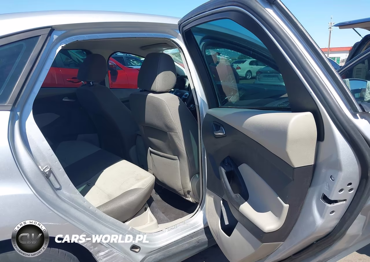 2014 Ford Focus Se VIN:1FADP3F24EL219420 - 8