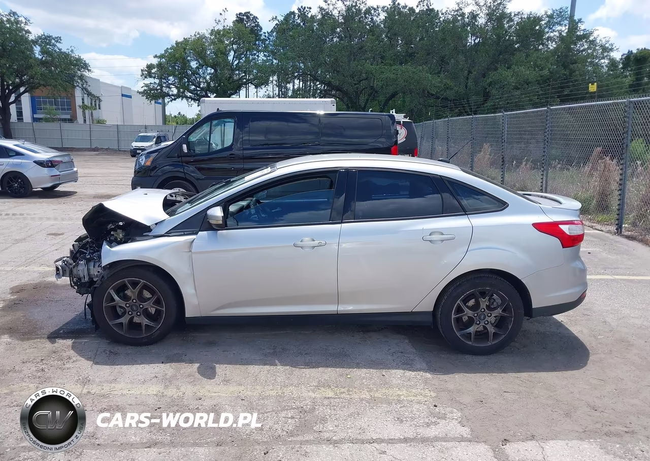 2014 Ford Focus Se VIN:1FADP3F25EL240633 - 14