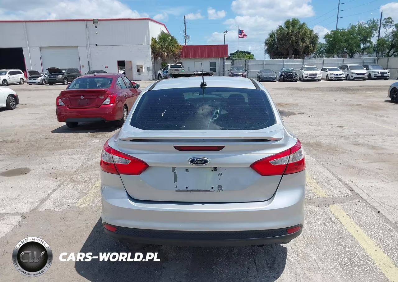 2014 Ford Focus Se VIN:1FADP3F25EL240633 - 16