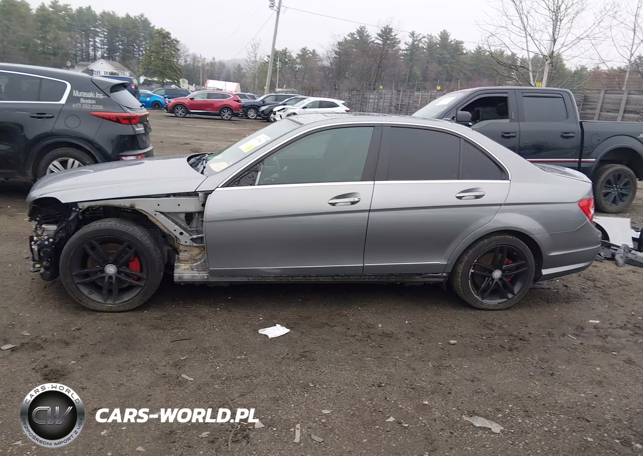 2013 Mercedes-Benz C 300 Sport 4Matic VIN:WDDGF8AB2DR275405 - 15