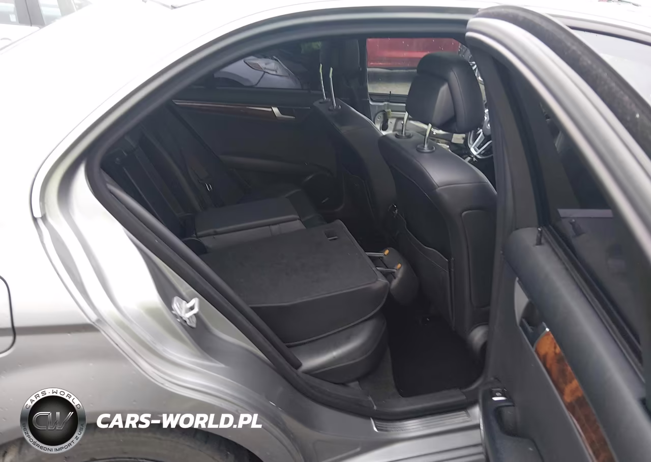 2013 Mercedes-Benz C 300 Sport 4Matic VIN:WDDGF8AB2DR275405 - 8
