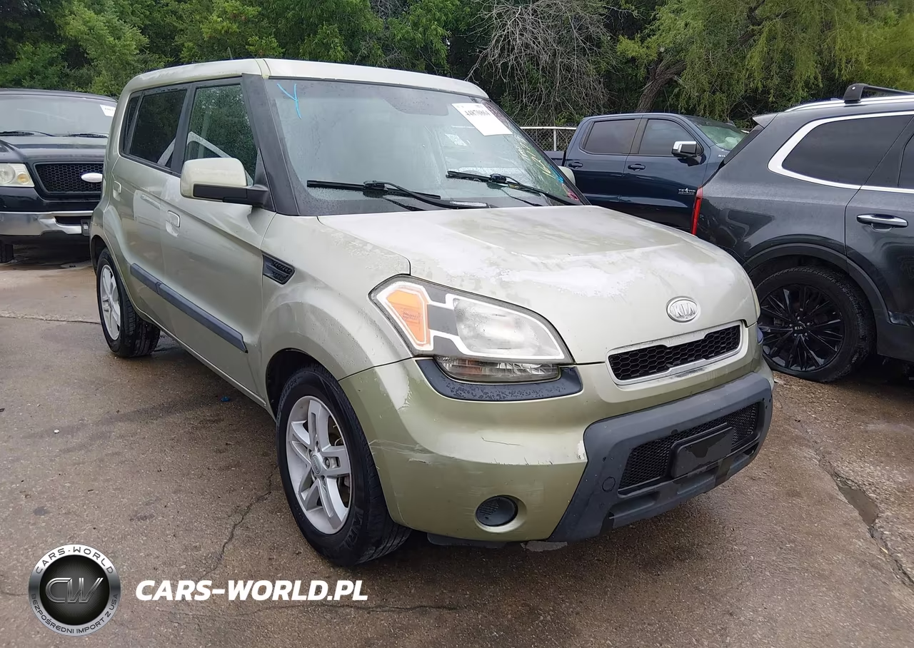 2010 Kia Soul +