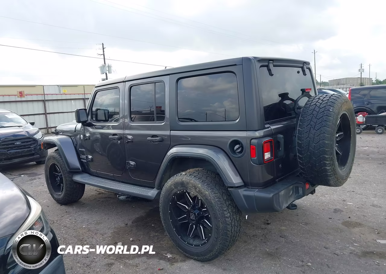 2018 Jeep Wrangler Unlimited Sahara 4X4 VIN:1C4HJXEGXJW125858 - 14