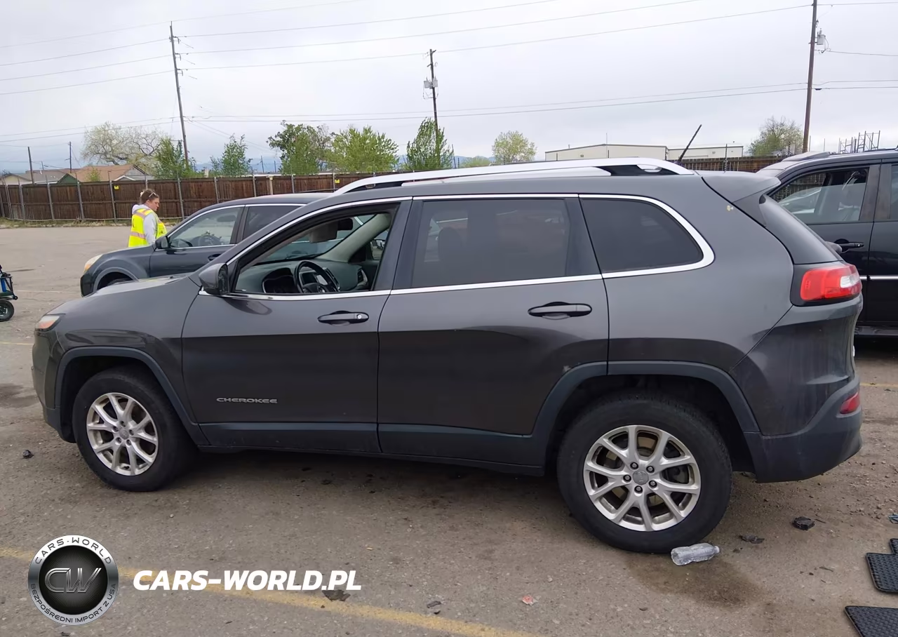 2014 Jeep Cherokee Latitude VIN:1C4PJMCS2EW260534 - 14