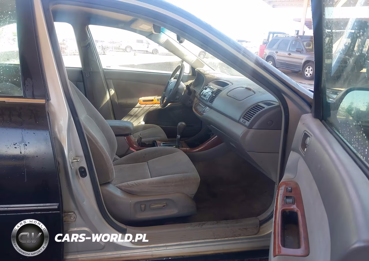 2002 Toyota Camry Xle VIN:4T1BE32K32U114091 - 5