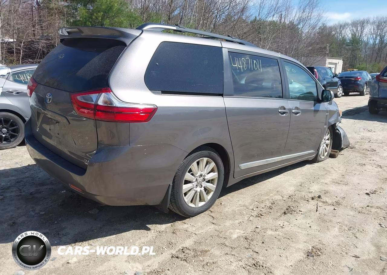 2017 Toyota Sienna Xle 7 Passenger VIN:5TDDZ3DC3HS157320 - 4