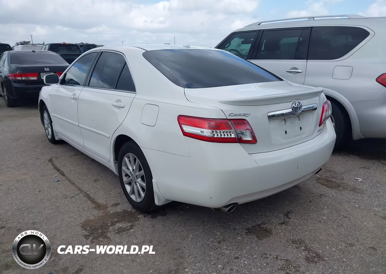 2010 Toyota Camry Xle V6 VIN:4T1BK3EK4AU600119 - 3