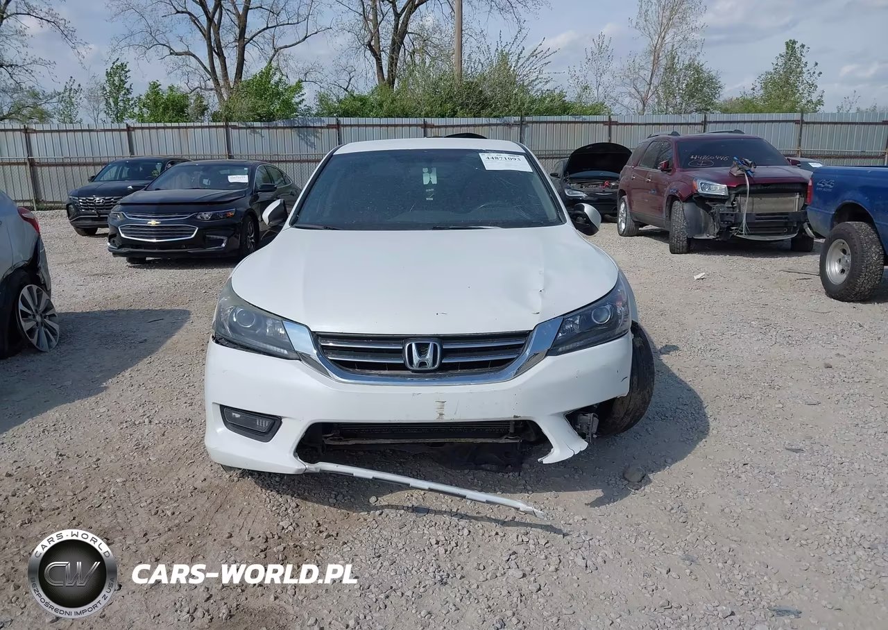 2015 Honda Accord Sport VIN:1HGCR2F51FA070743 - 12