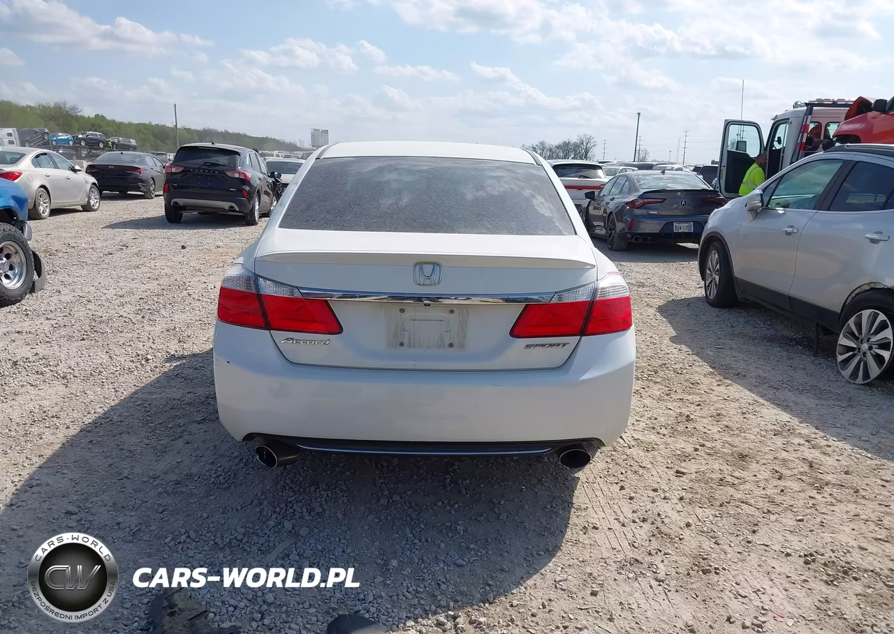2015 Honda Accord Sport VIN:1HGCR2F51FA070743 - 16