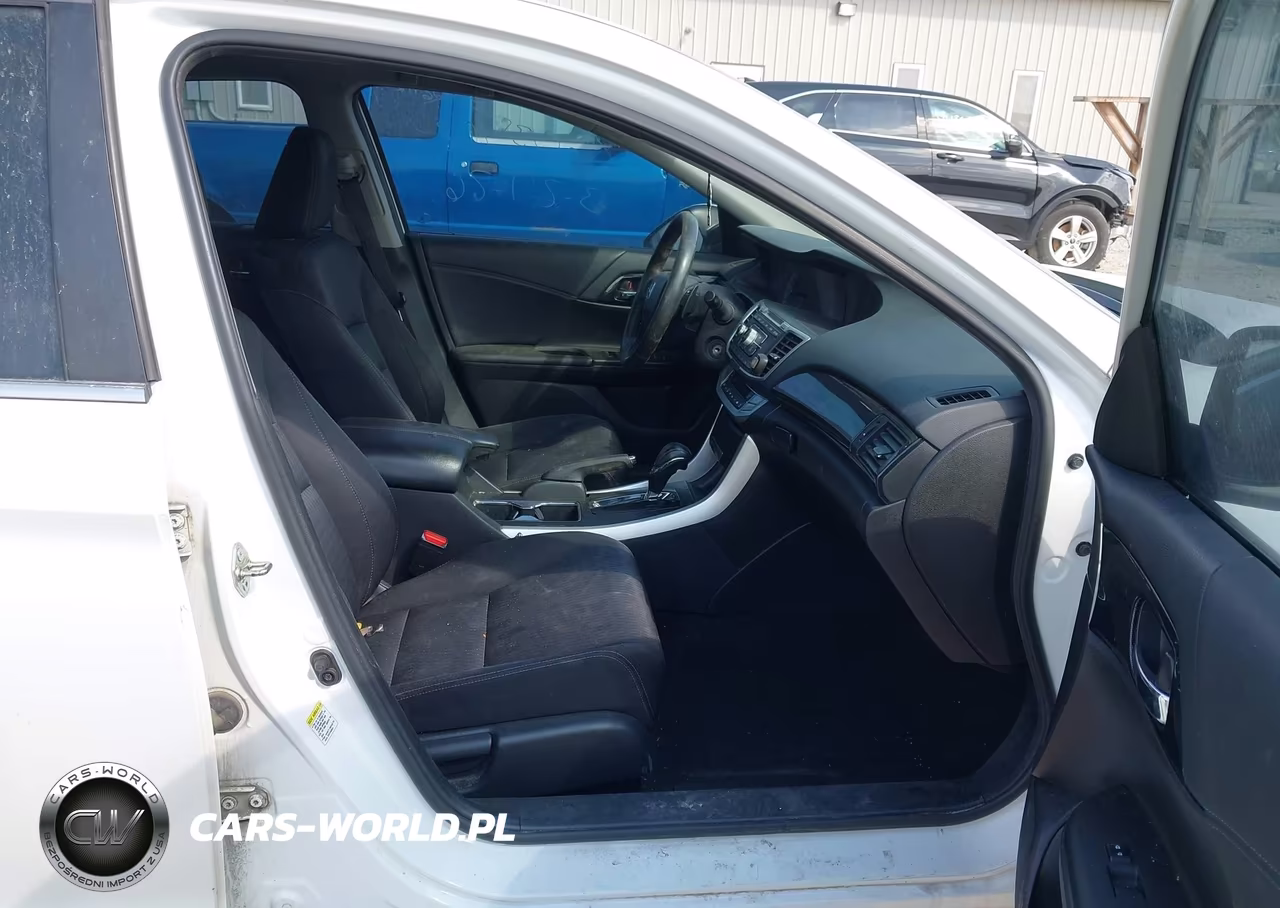 2015 Honda Accord Sport VIN:1HGCR2F51FA070743 - 5