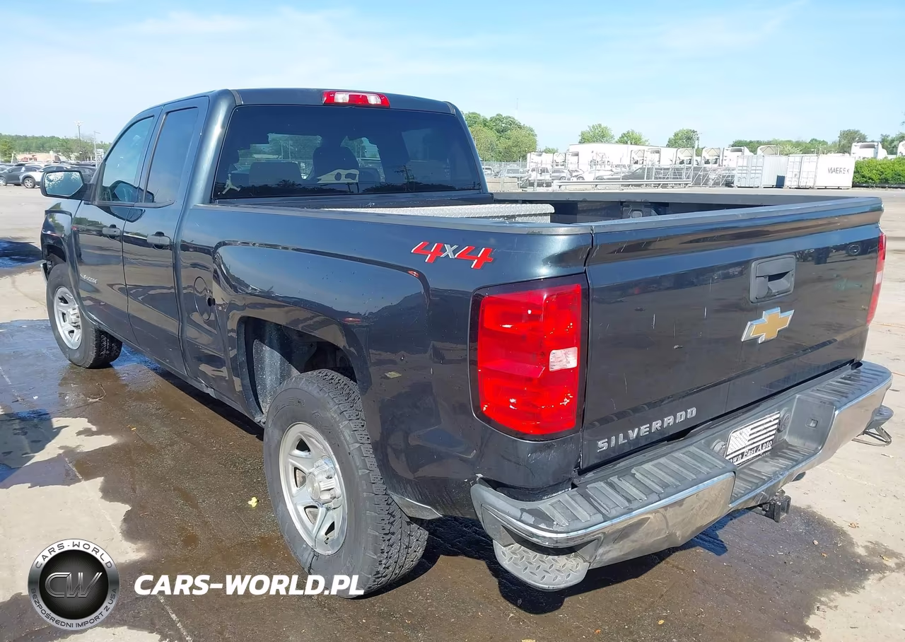 2018 Chevrolet Silverado 1500 Ls VIN:1GCVKNECXJZ201210 - 3